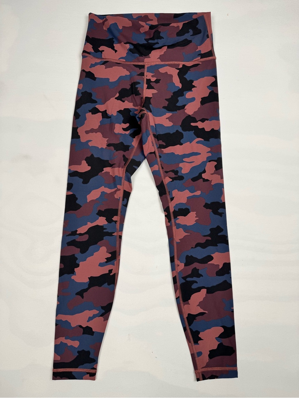 Lululemon Wunder Under Hi-Rise Tight 28" Red Blue Camo Women’s 8 MSRP $98